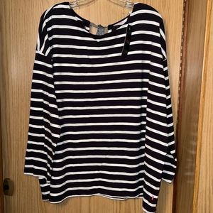 NWT Levi’s 3X Black and White Striped Top